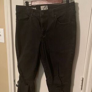 Universal Thread Shredded Mid-rise Black Skinny Jeans